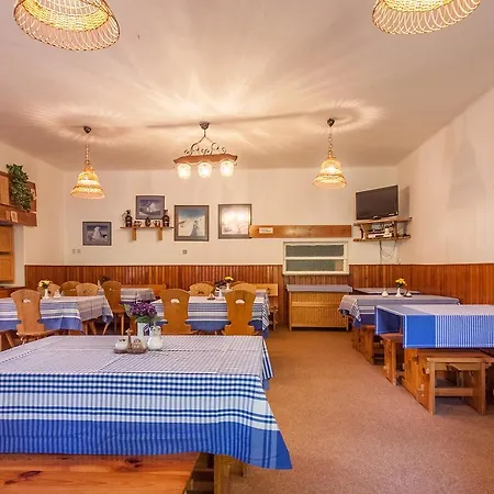 Flora Dolni Misecky Hotel 3*